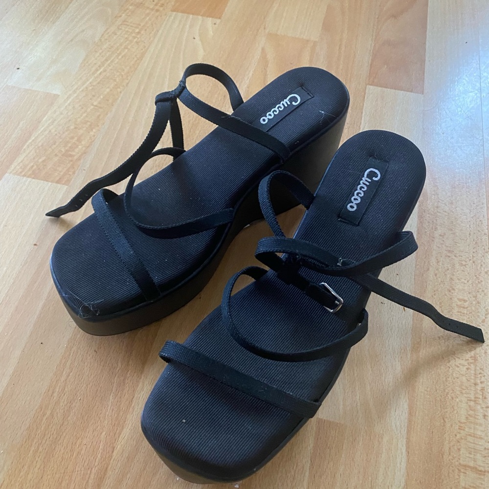 Black platforms